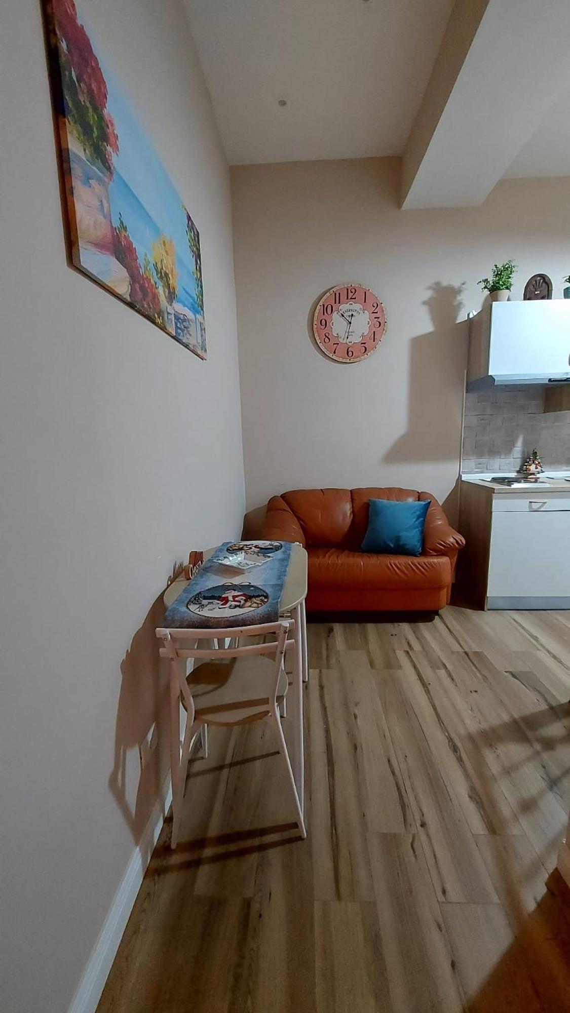 La Petite Maison Napels Buitenkant foto